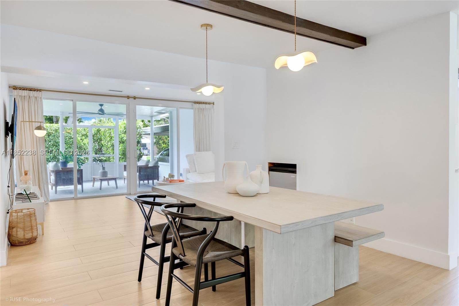 HOLLYWOOD LAKES SECTION - Residential