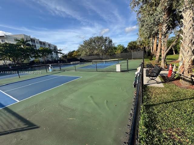 NO 9 PALM-AIRE COUNTRY CL - Residential