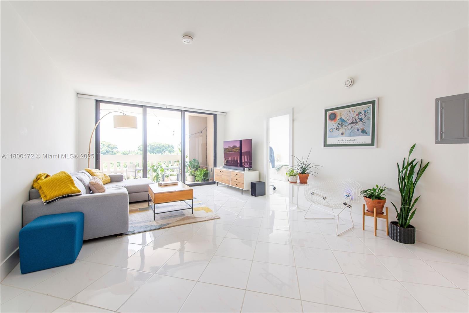 Property for Sale at 90 Edgewater Dr 715, Coral Gables, Broward County, Florida - Bedrooms: 2 
Bathrooms: 2  - $760,000