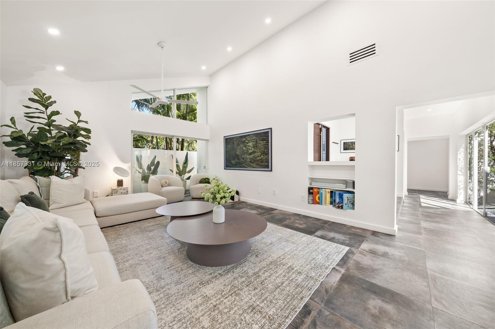 BAY LURE - Residential