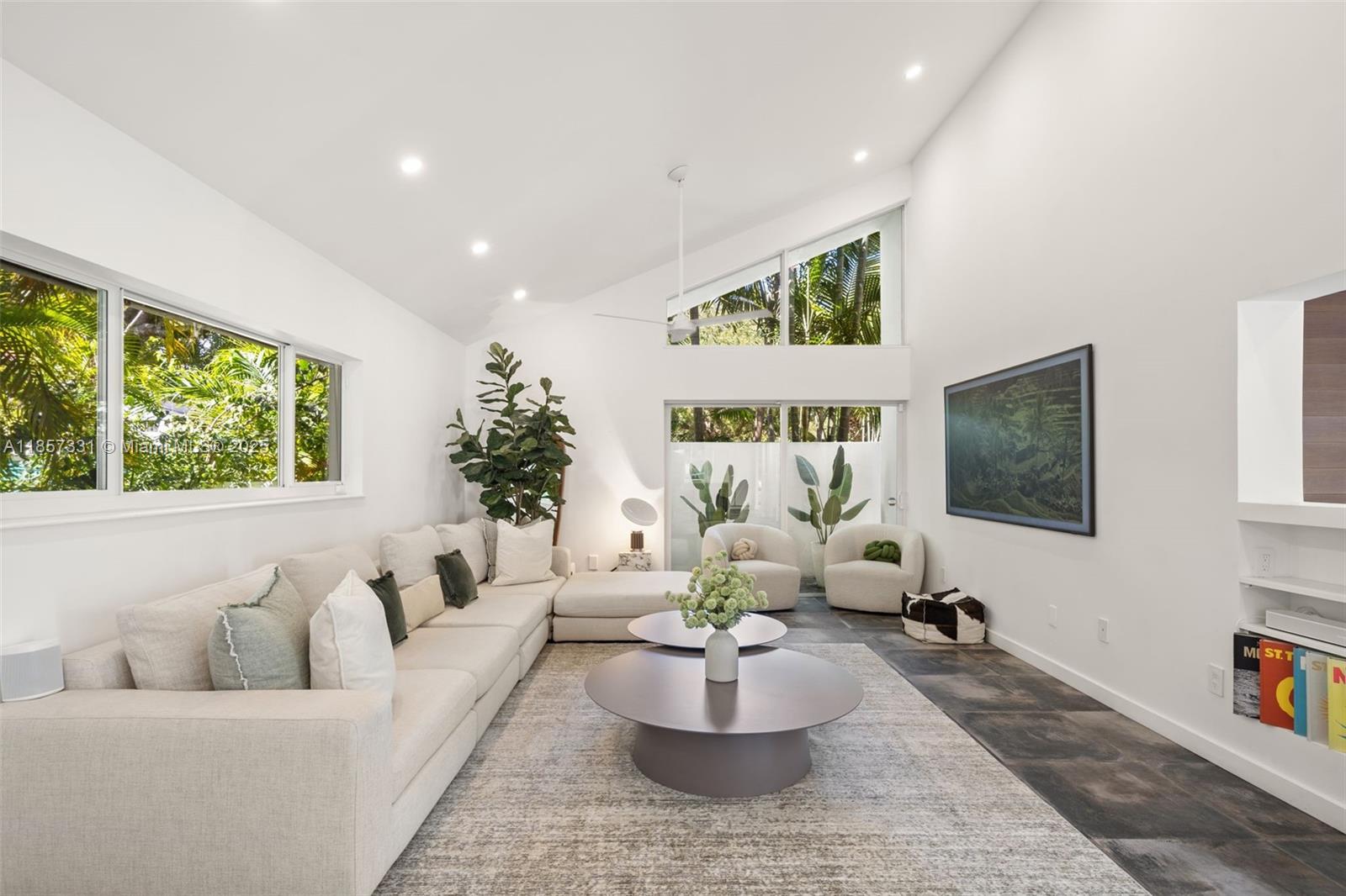 BAY LURE - Residential