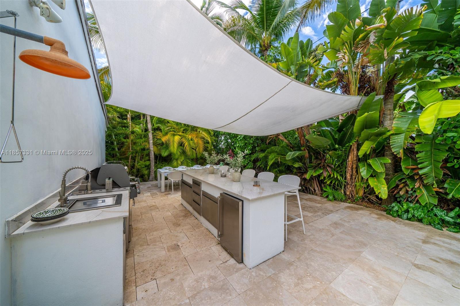 BAY LURE - Residential