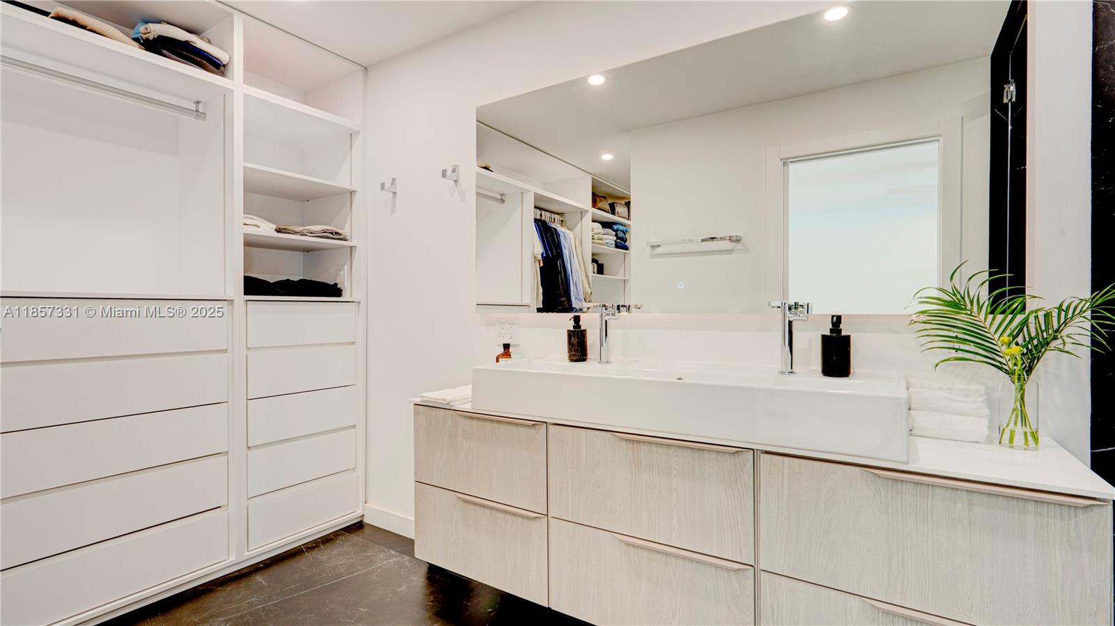 BAY LURE - Residential