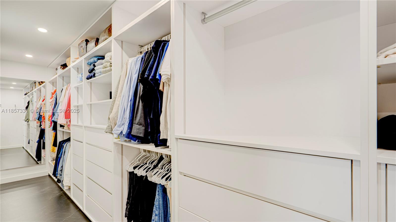 BAY LURE - Residential