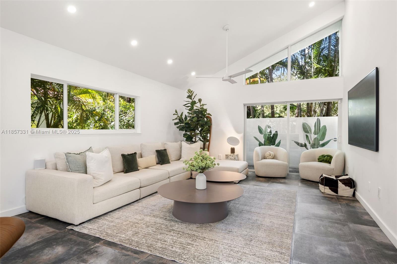 BAY LURE - Residential