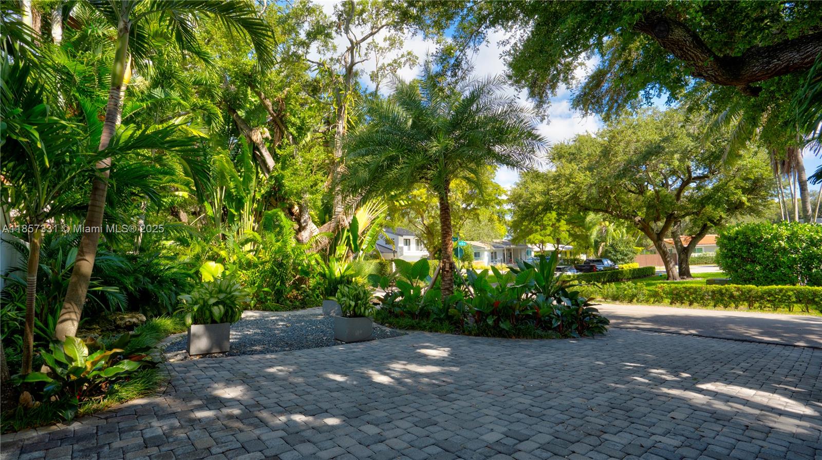 BAY LURE - Residential