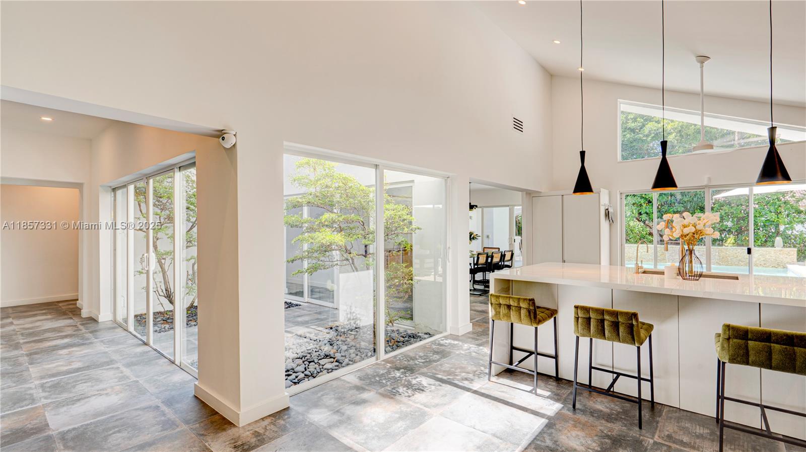 BAY LURE - Residential