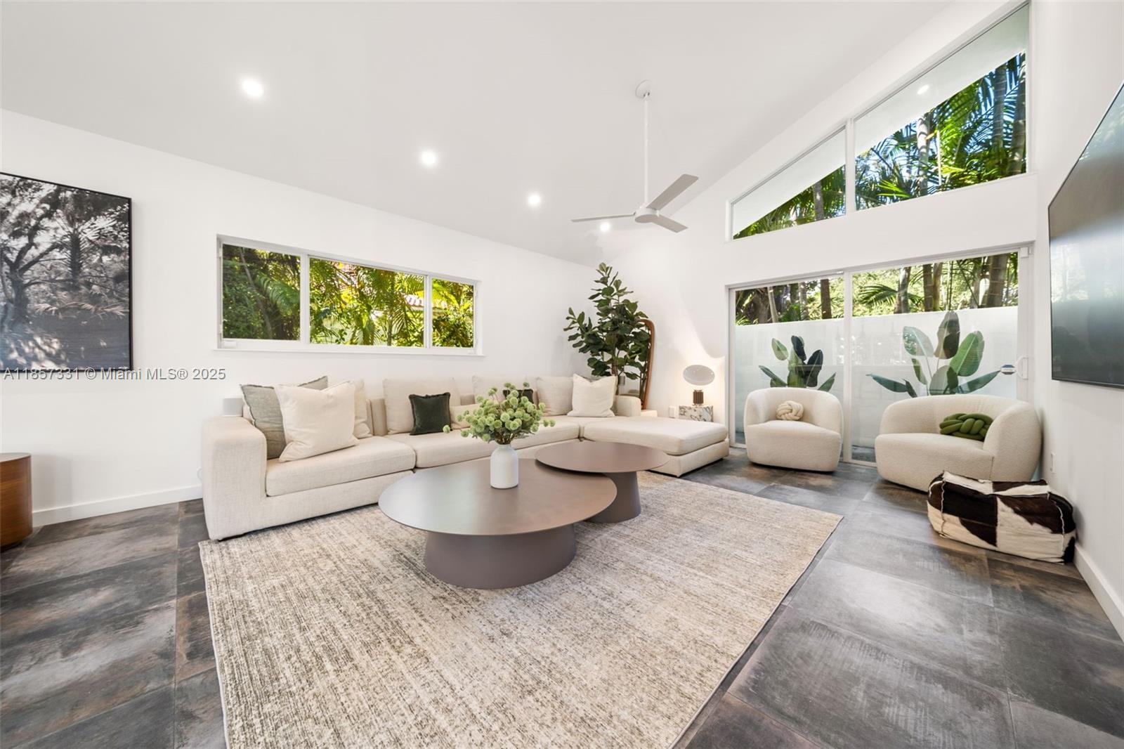 BAY LURE - Residential