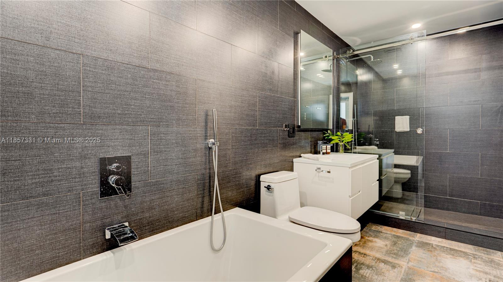 BAY LURE - Residential