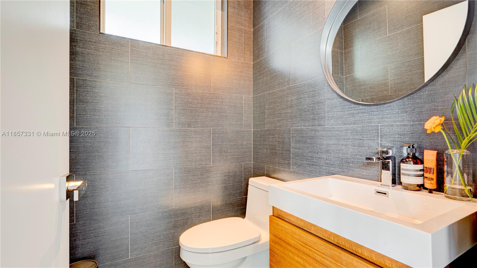 BAY LURE - Residential