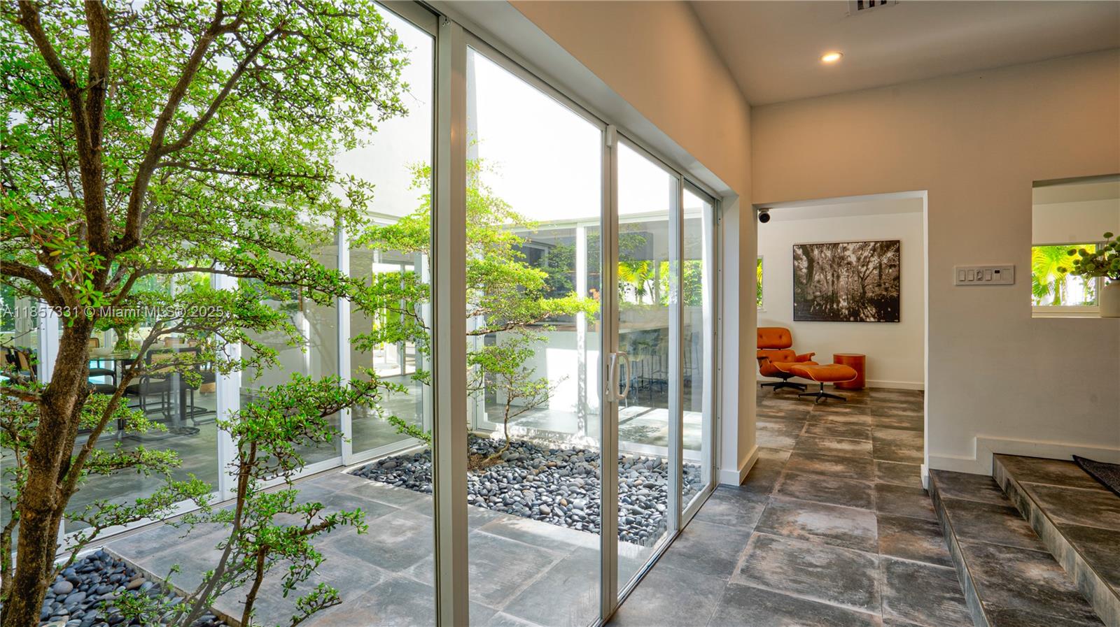 BAY LURE - Residential