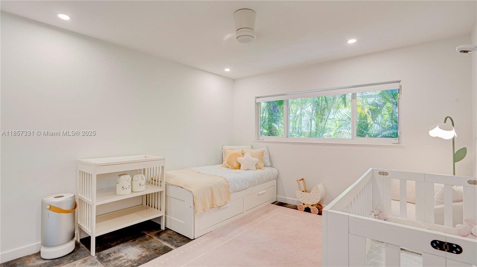 BAY LURE - Residential