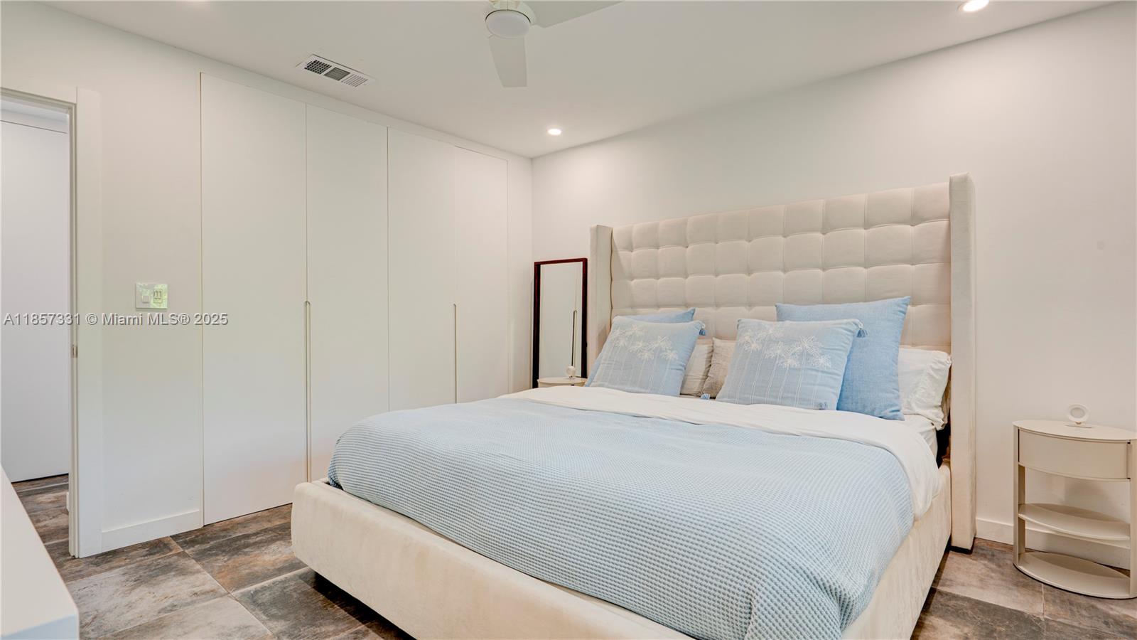 BAY LURE - Residential