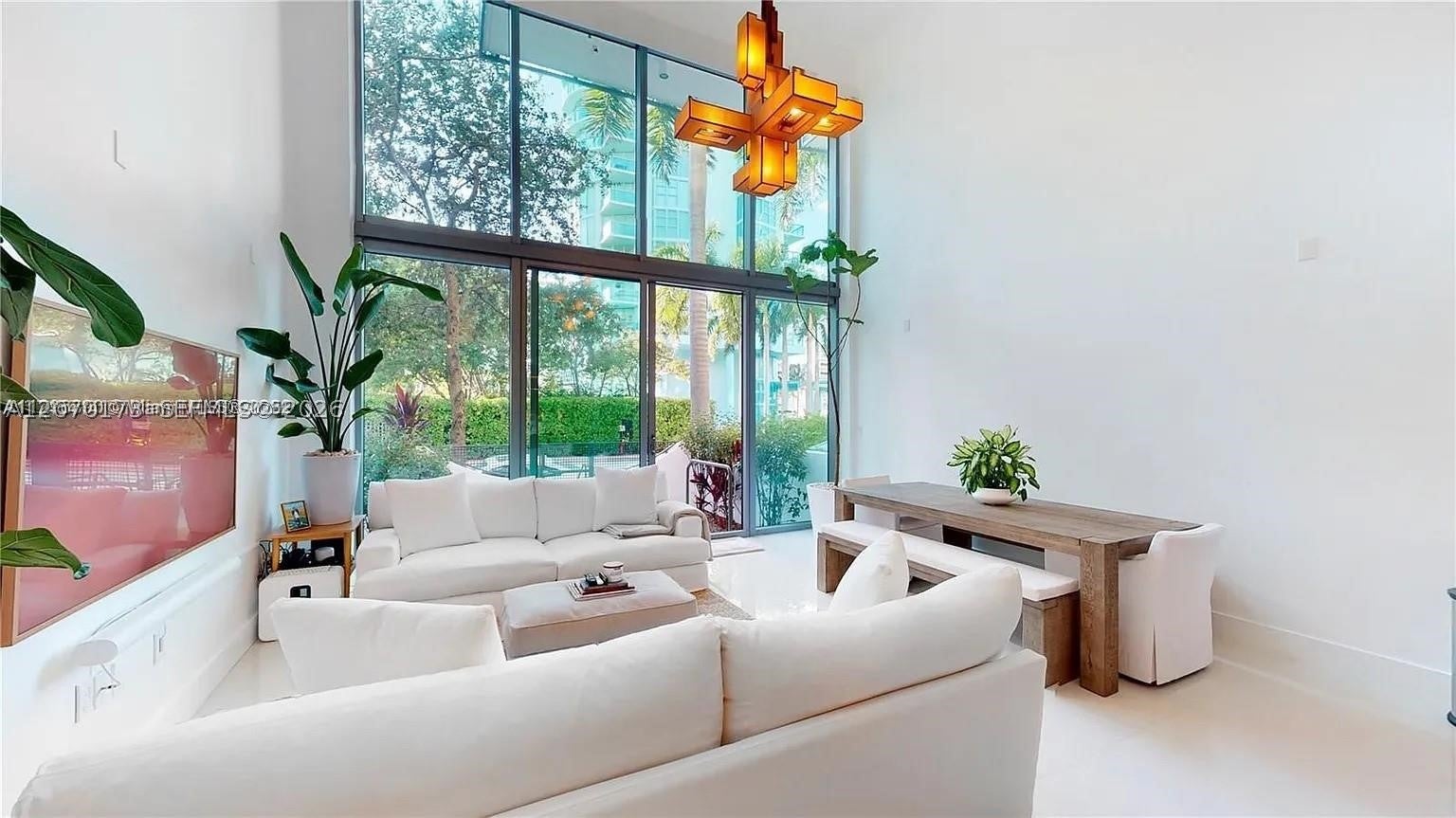 6000 Collins Ave 124