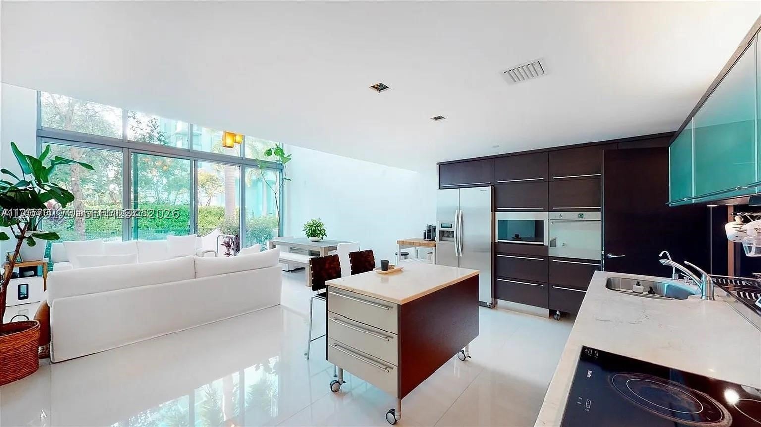 6000 Collins Ave 124