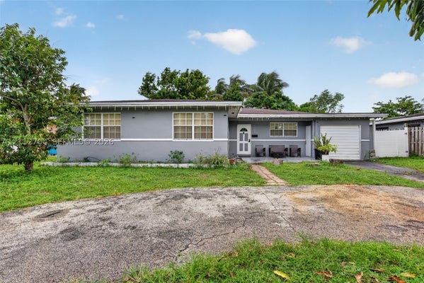 4332 NW 2ND ST, PLANTATION, FL 33317 - Image d2e8148e68be2be092b732255c8534d2/3278775198