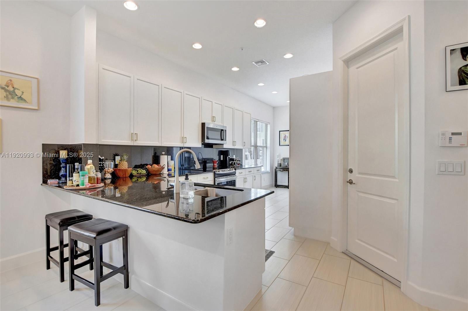 POINTE 100 CONDO - Residential Lease