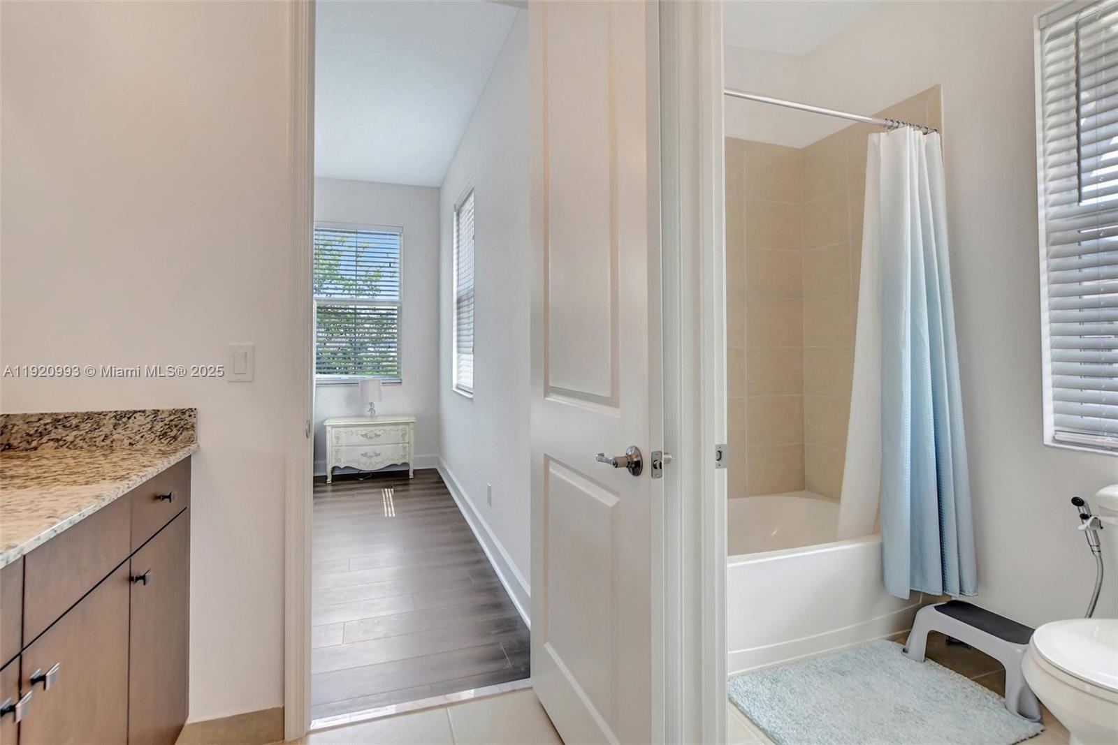 POINTE 100 CONDO - Residential Lease