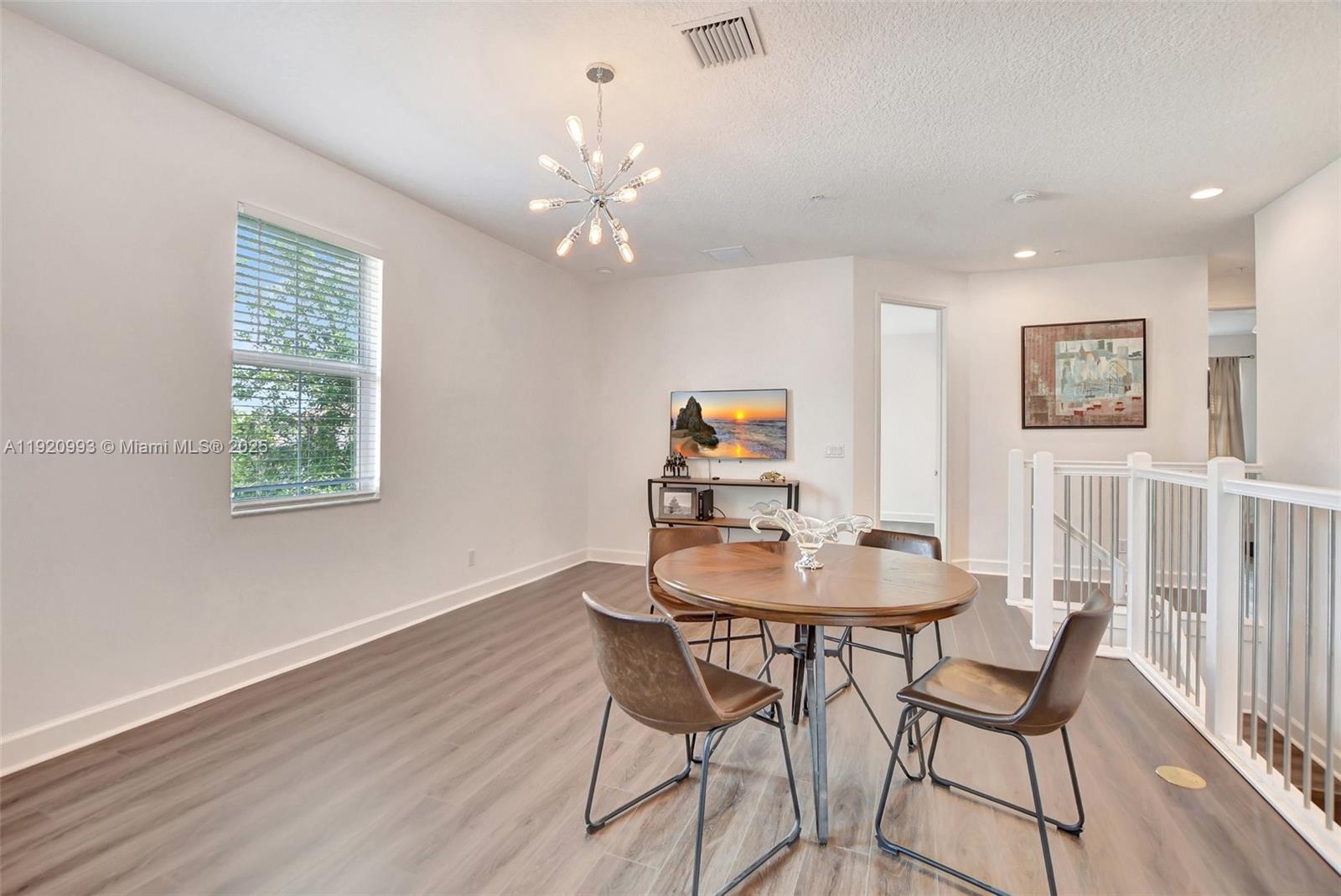 POINTE 100 CONDO - Residential Lease