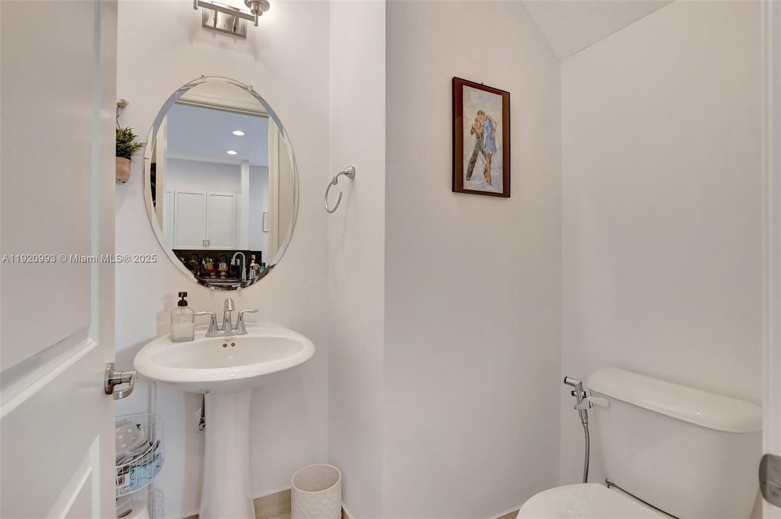 POINTE 100 CONDO - Residential Lease