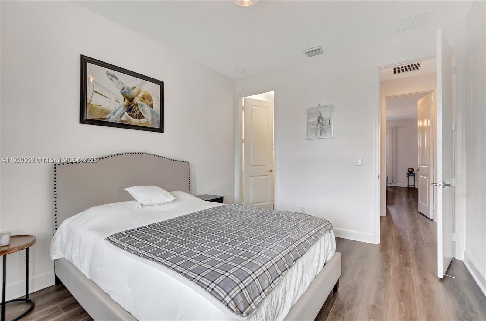 POINTE 100 CONDO - Residential Lease