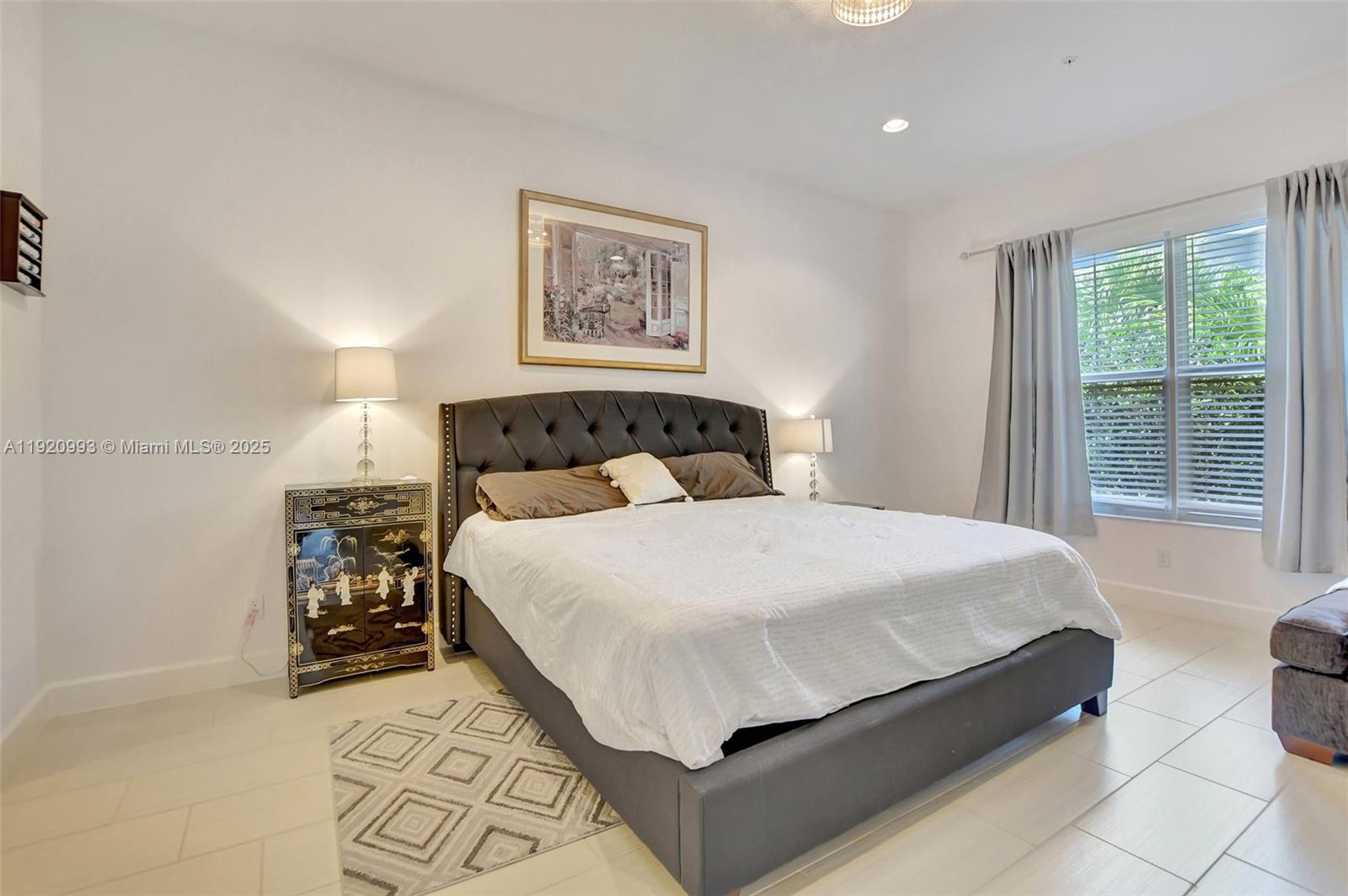 POINTE 100 CONDO - Residential Lease