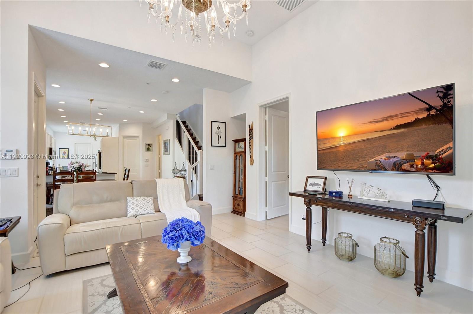 POINTE 100 CONDO - Residential Lease