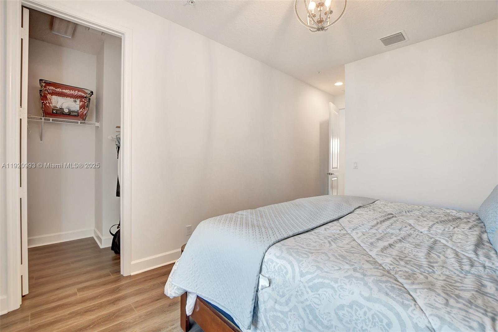 POINTE 100 CONDO - Residential Lease