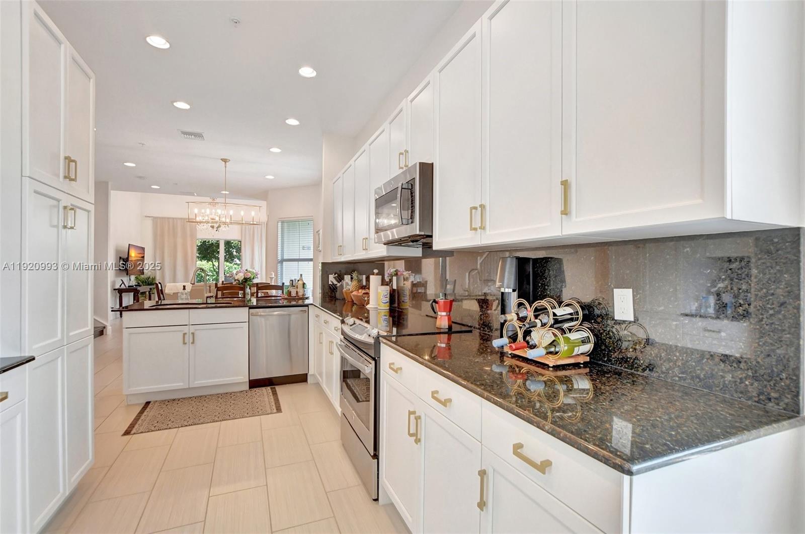 POINTE 100 CONDO - Residential Lease