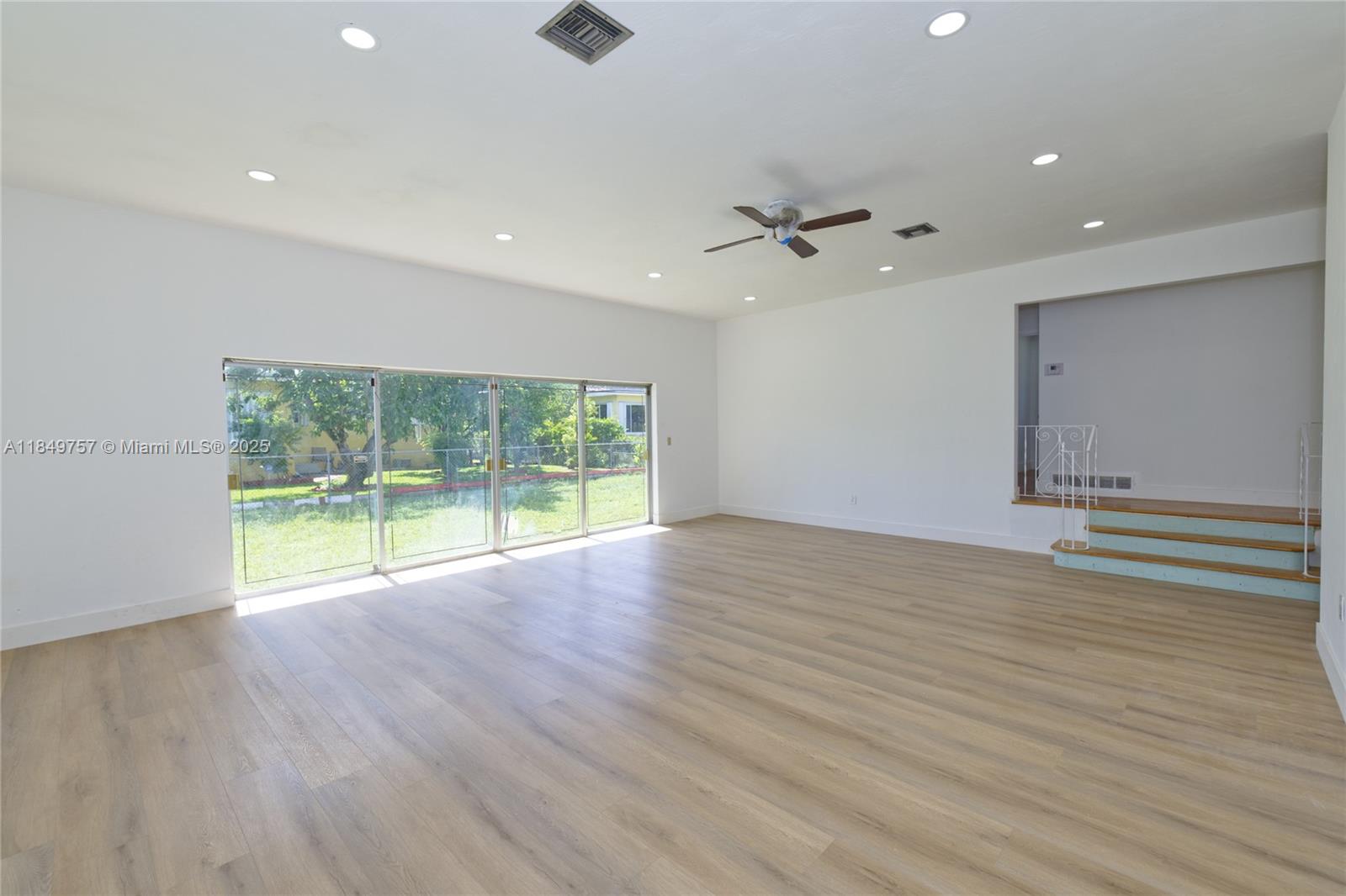1411 SW 82nd Ct, Miami, FL, 33144/$835,000 4 1411 SW 82nd Ct