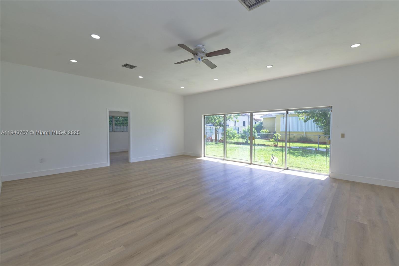 1411 SW 82nd Ct, Miami, FL, 33144/$835,000 3 1411 SW 82nd Ct