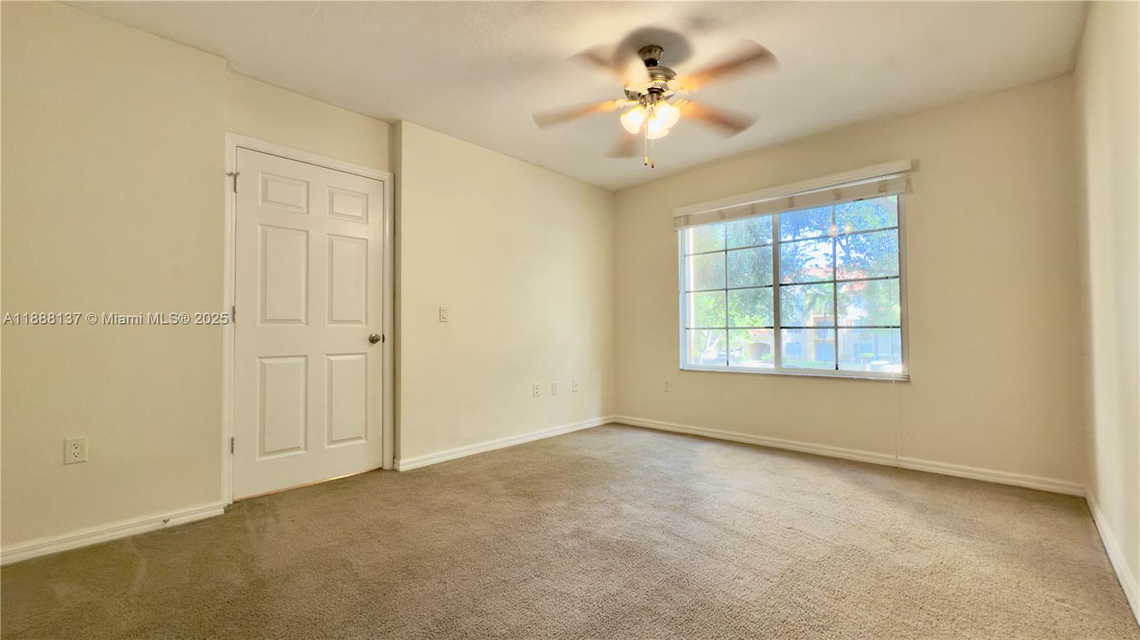 EMERALD ISLE AT LAGUNA LA - Residential Lease