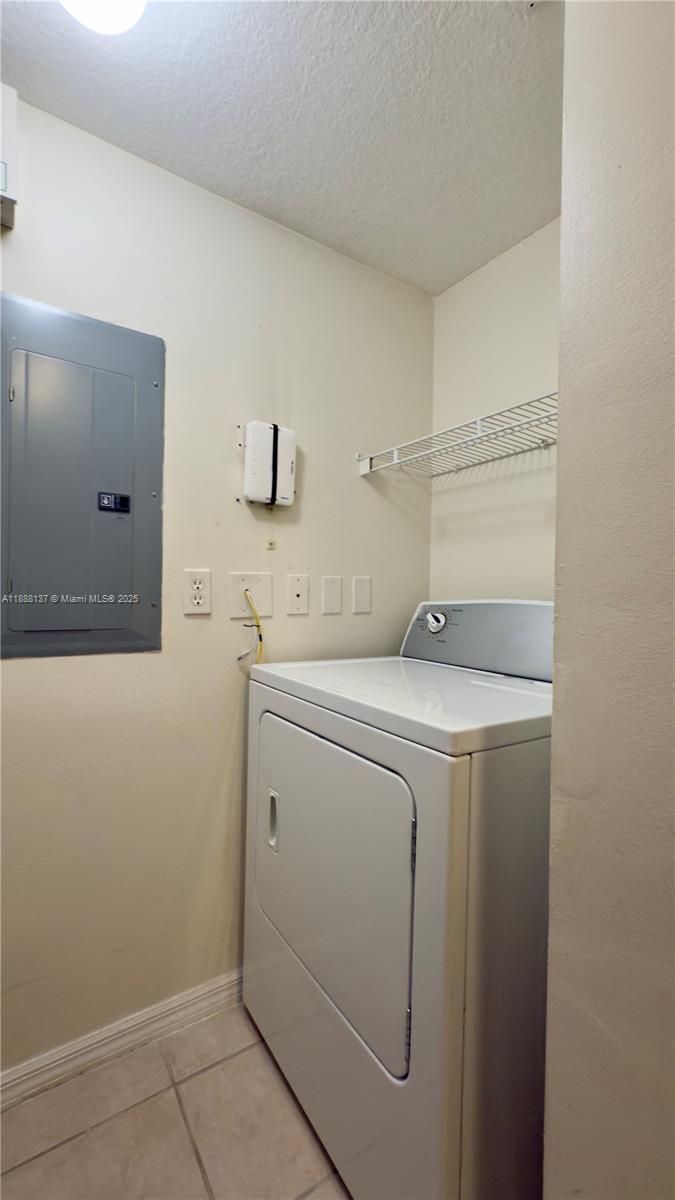 EMERALD ISLE AT LAGUNA LA - Residential Lease