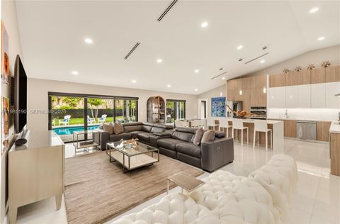 1840 SW 51st Ter Plantation FL 33317