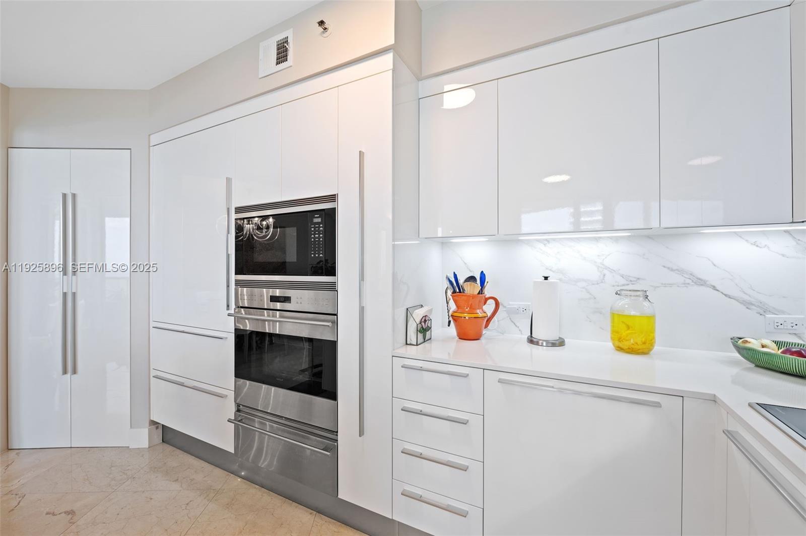 OCEAN ONE CONDO - Residential