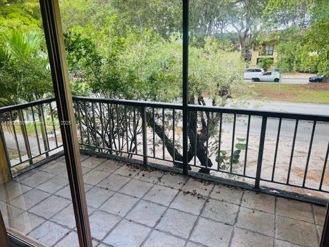 KENDALL HEIGHTS CONDO - Residential