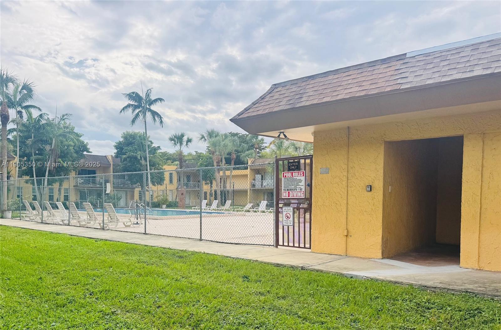 KENDALL HEIGHTS CONDO - Residential