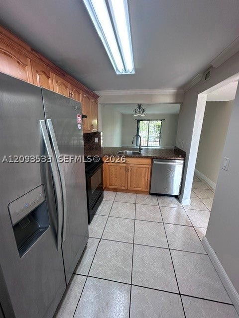 911 NE 209th Ter 102-27