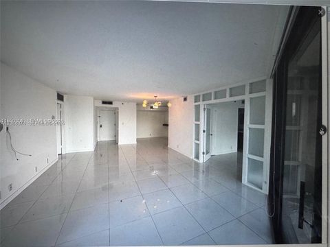 4000 Towerside Ter 609 Miami FL 33138