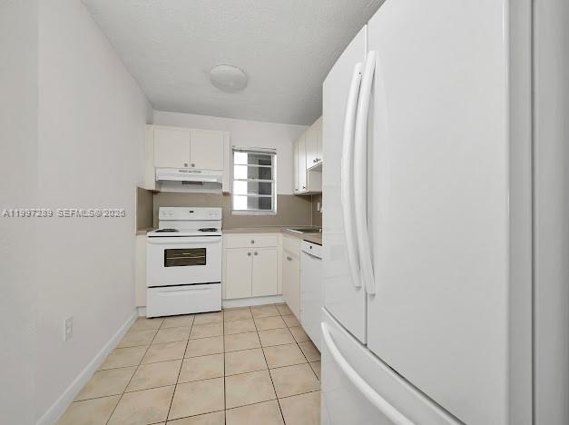 CARLYLE PLAZA CONDO - Residential