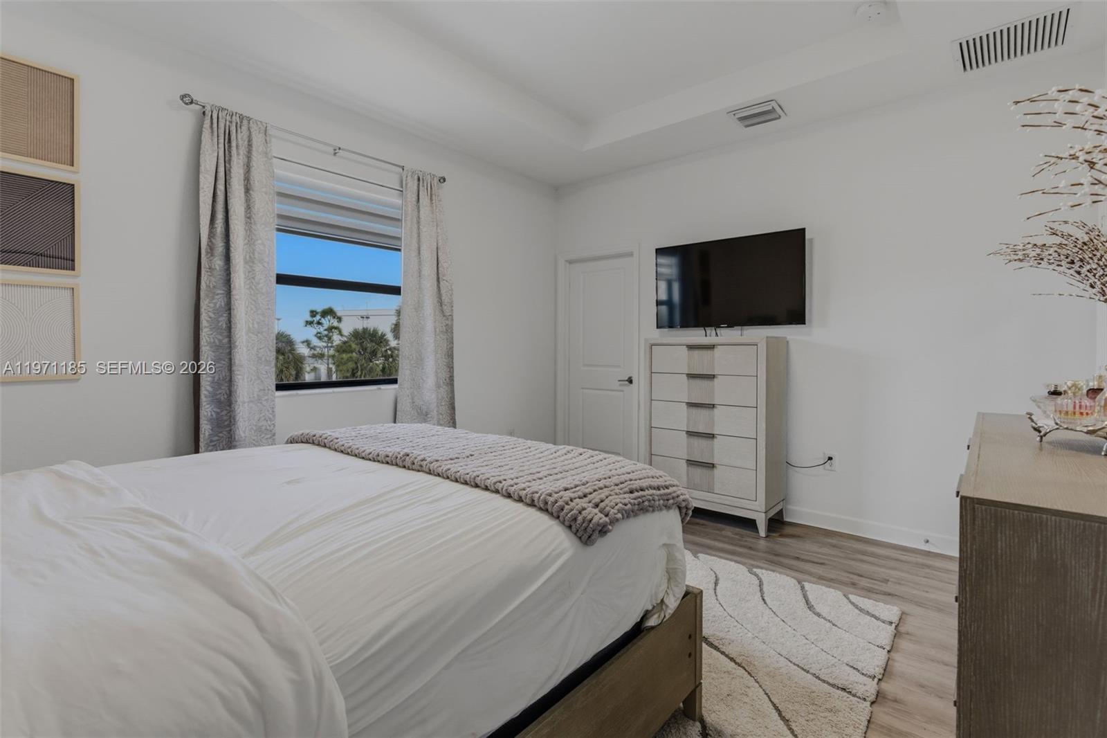 ENCLAVE SOUTH PHASE 2 - Residential