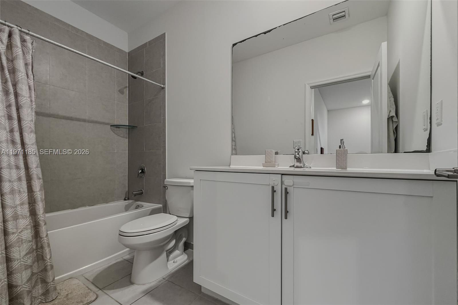 ENCLAVE SOUTH PHASE 2 - Residential