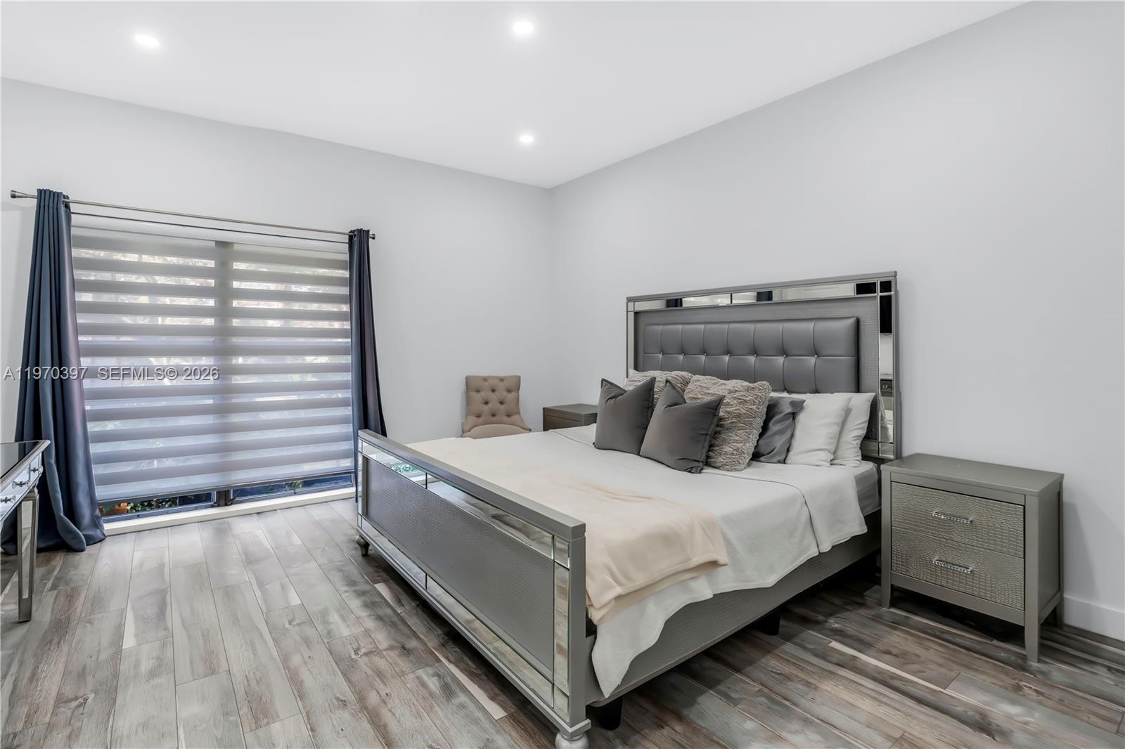 HOLLYWOOD GARDENS CONDOMI - Residential