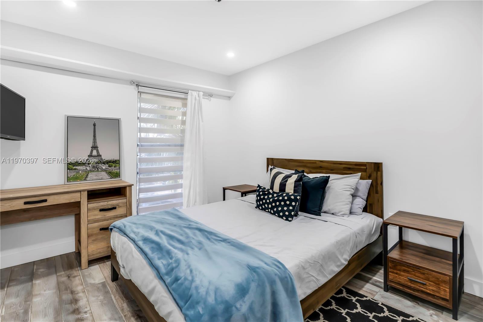 HOLLYWOOD GARDENS CONDOMI - Residential