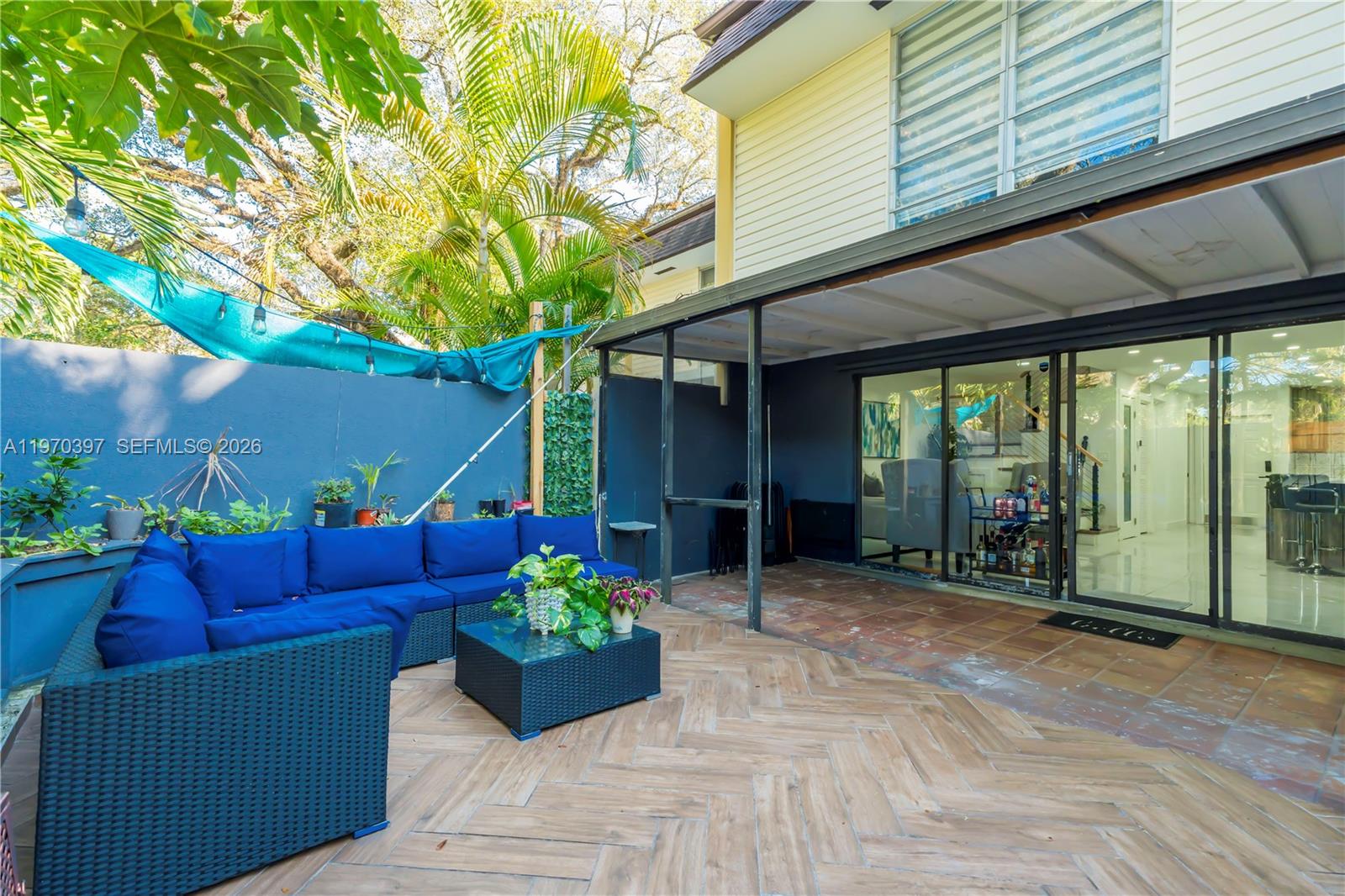 HOLLYWOOD GARDENS CONDOMI - Residential