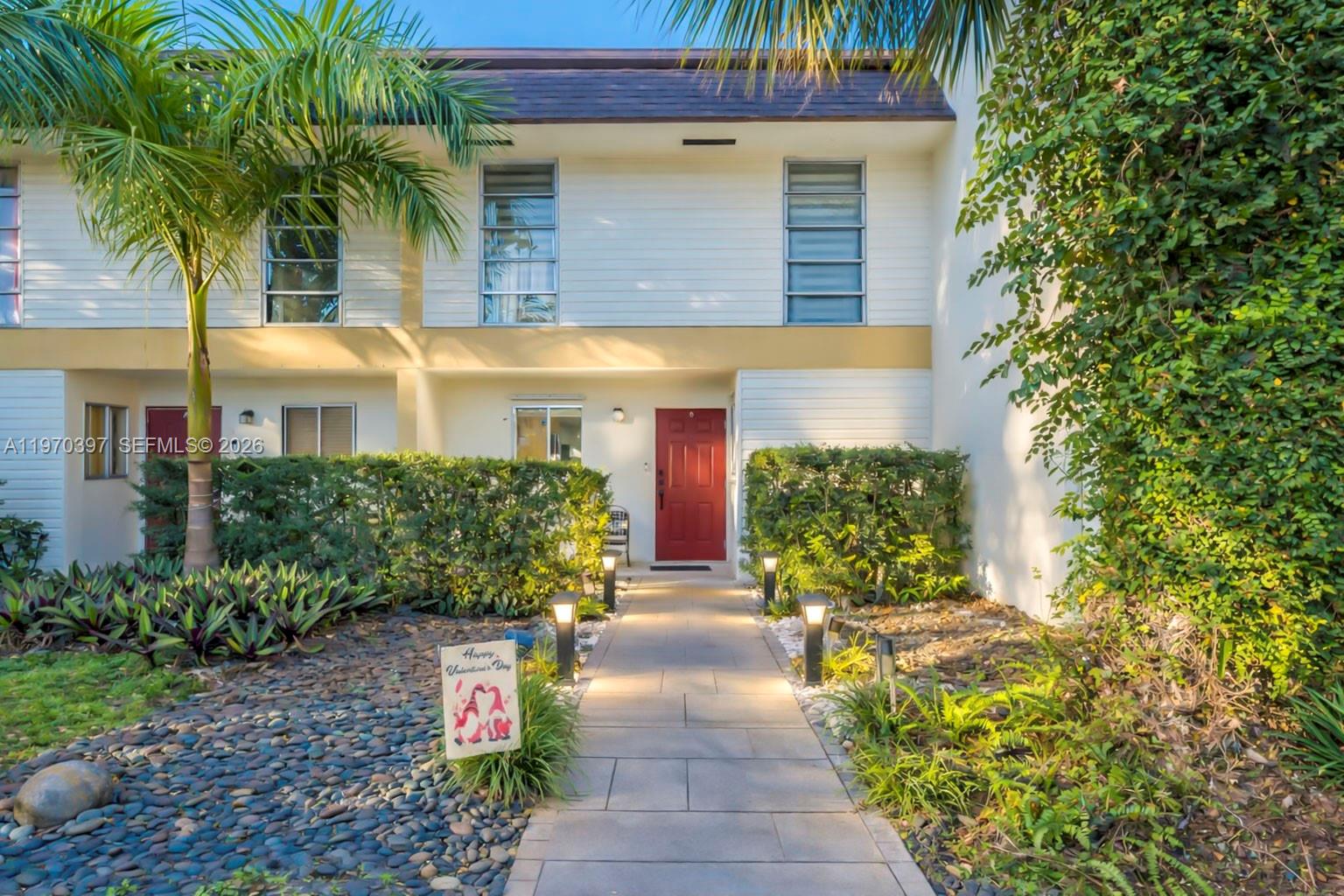 HOLLYWOOD GARDENS CONDOMI - Residential