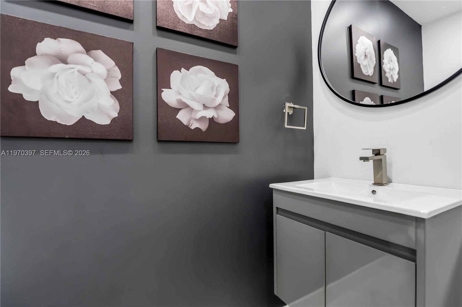 HOLLYWOOD GARDENS CONDOMI - Residential