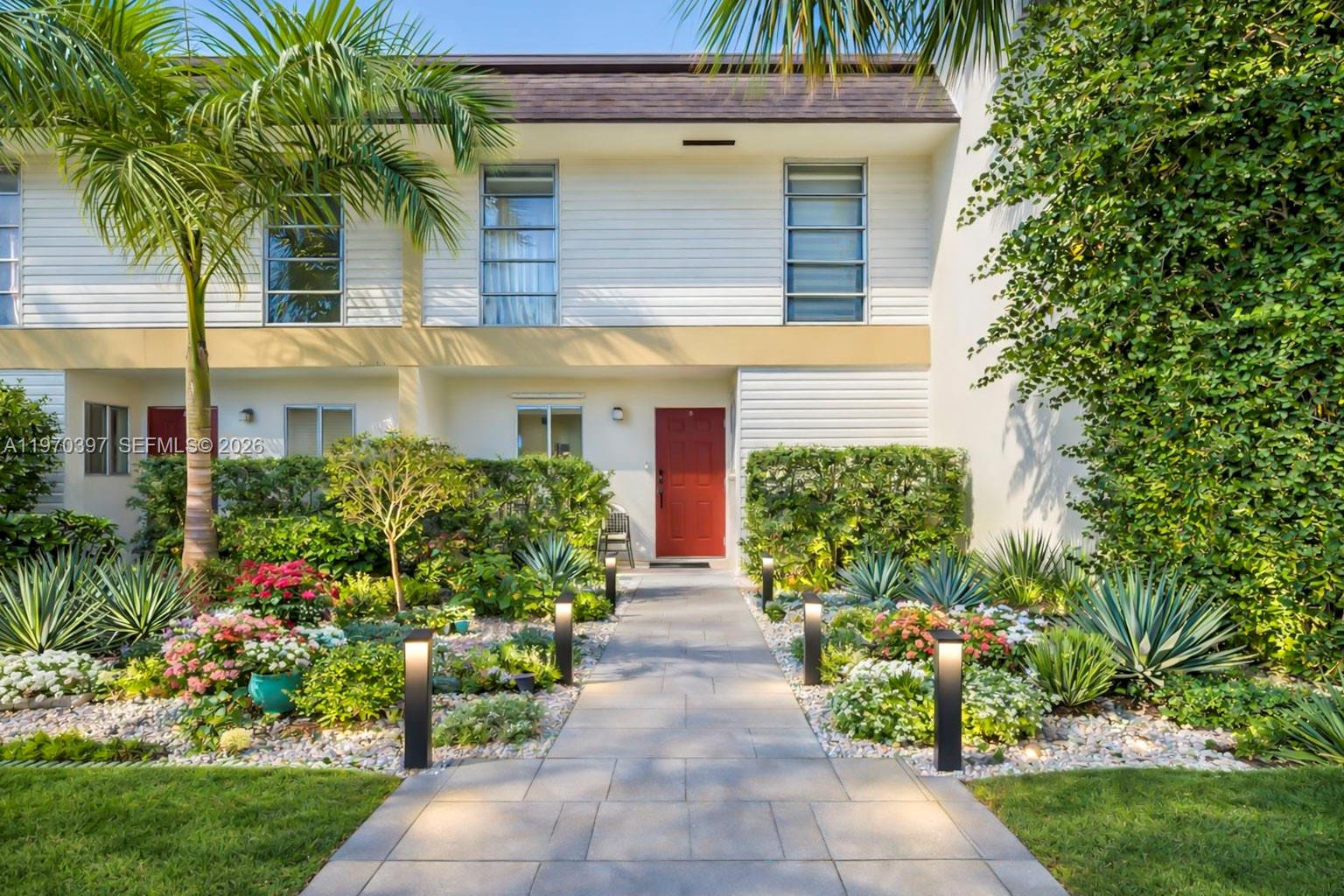 HOLLYWOOD GARDENS CONDOMI - Residential