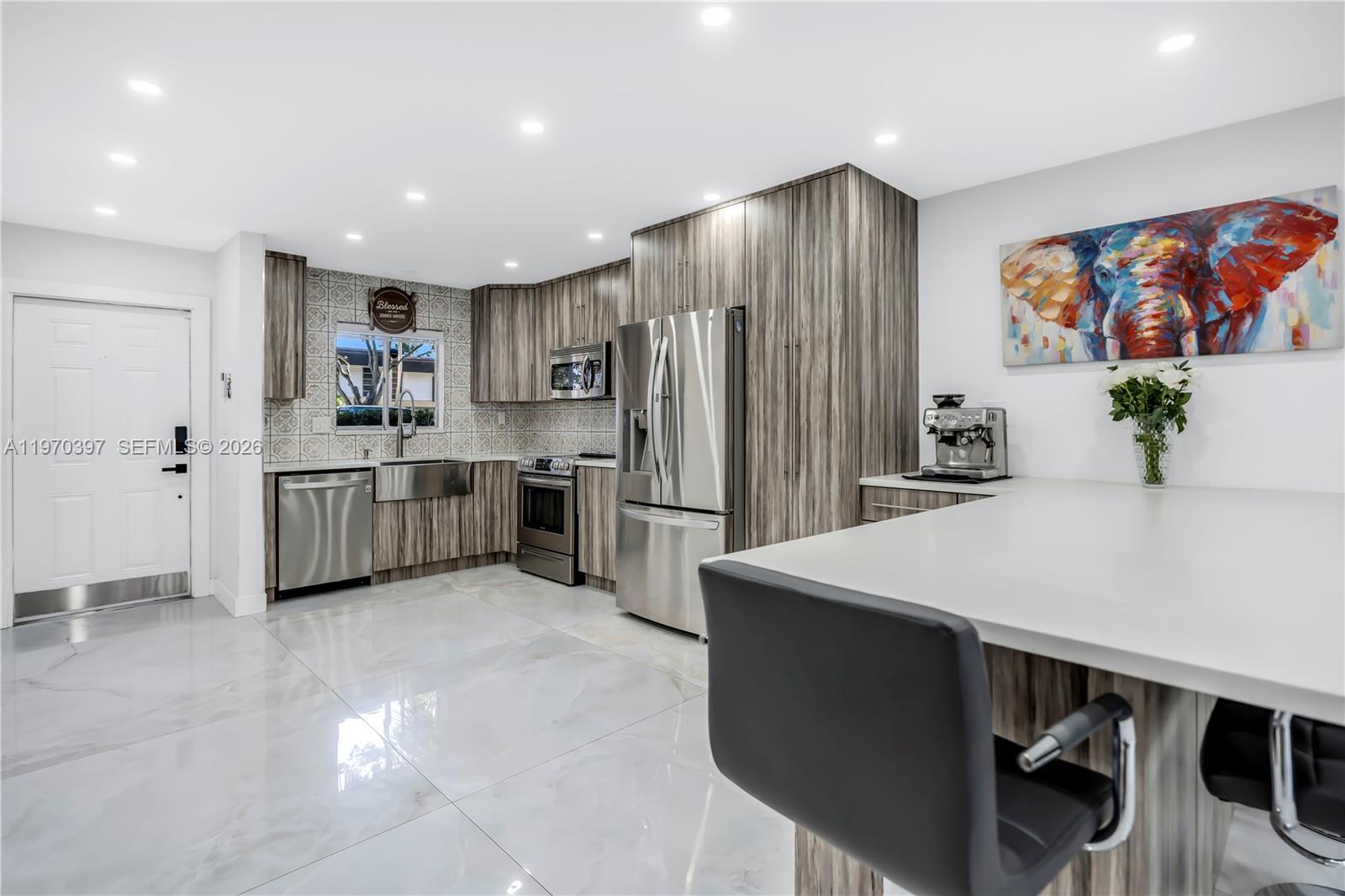 HOLLYWOOD GARDENS CONDOMI - Residential