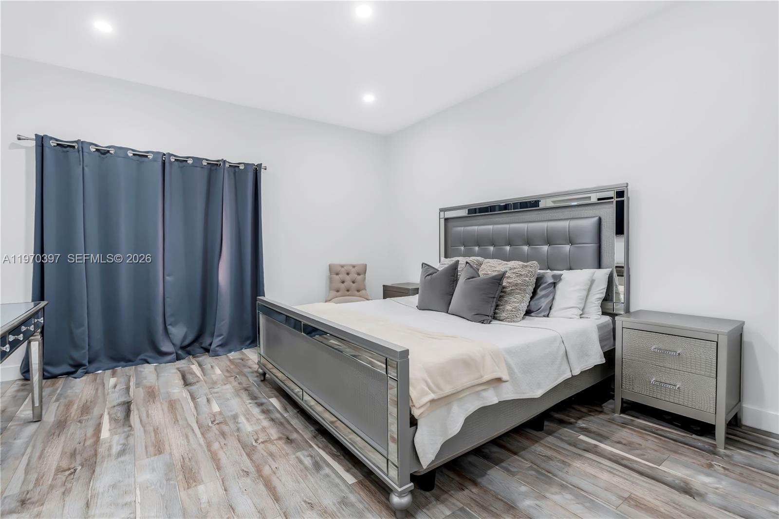 HOLLYWOOD GARDENS CONDOMI - Residential